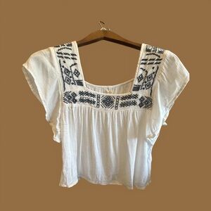 Hollister Women’s XS Loose Fit Embroidered White Cotton Popover Boho Beach Top